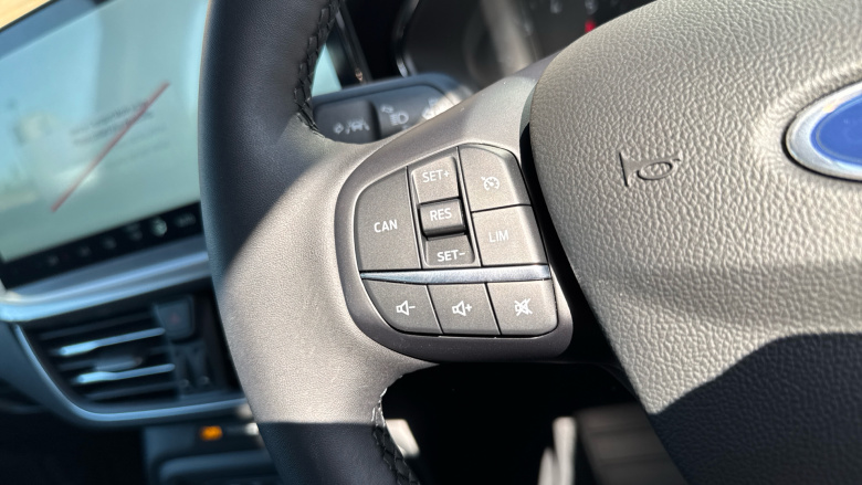 Ford Focus 1.0 EcoBoost Hybrid mHEV 155 Titanium 5dr Auto Petrol Hatchback